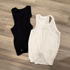 Gap gapfit open back tie tanktop workout bundle of 2